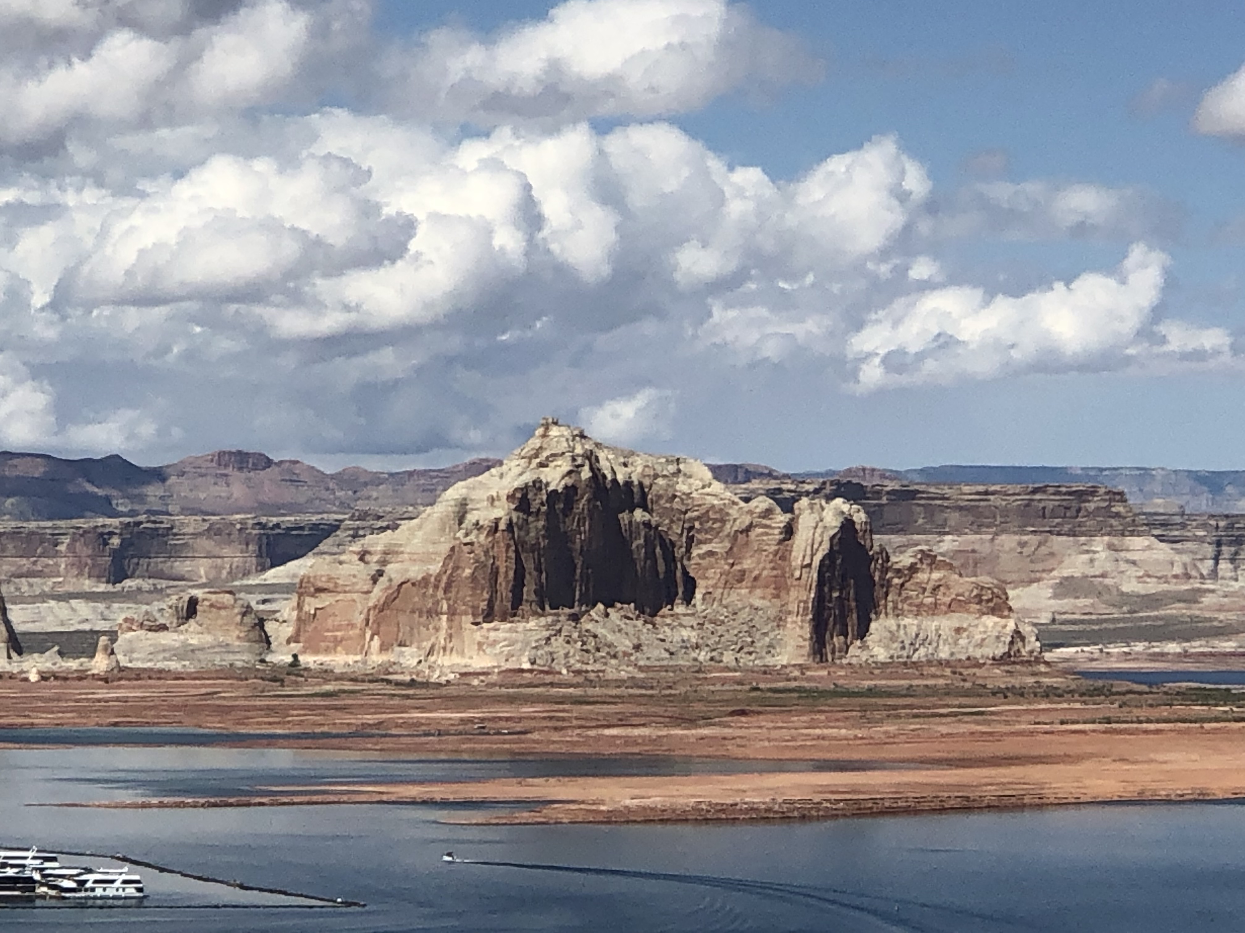 Page Antelope Canyon Horseshoe Bend Lake Powell Wahweap Arizona road trips Slot canyons feature LSBerthelsen Linda Berthelsen blog blogger mystic HÃ¤lingTemplar VoyageTemplarGuardian Nightreads nightstandreads bedsidereads goodreads visionaryfiction fantasy historicfiction nofear nolimits Sedona